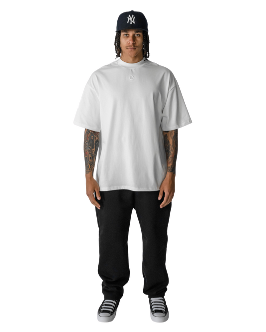 ARMOROFGOD Original Long Tshirt white — drop shoulder detail close-up